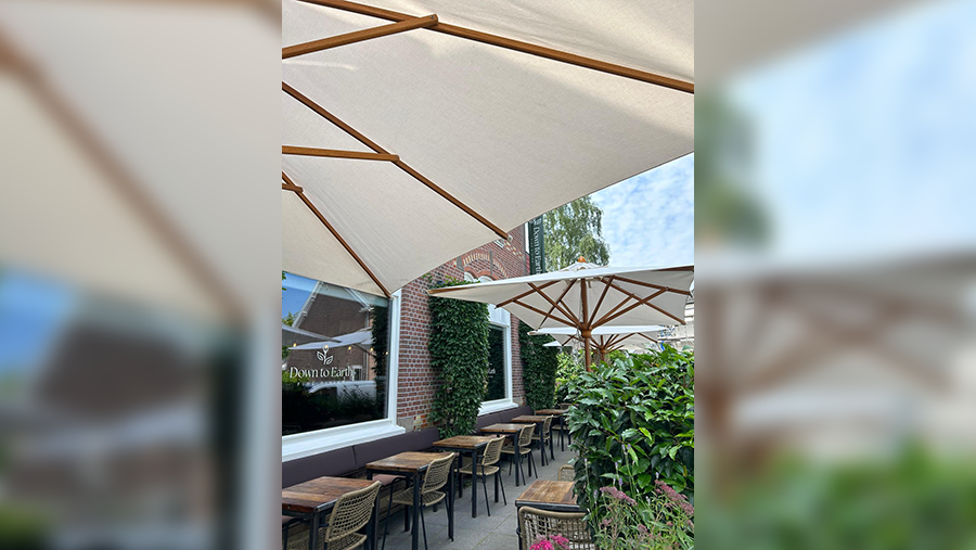 FSA-Down-To-Earth_0003_DTE_TerrasZomer2