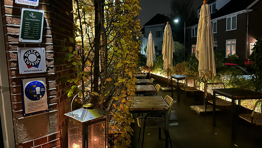 FSA-Down-To-Earth_0005_DTE_TerrasDonker